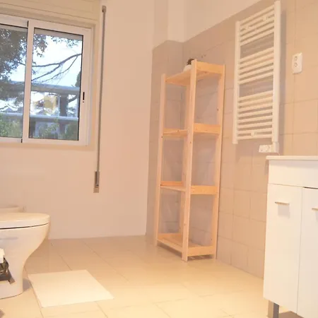 Surf House Hostel *