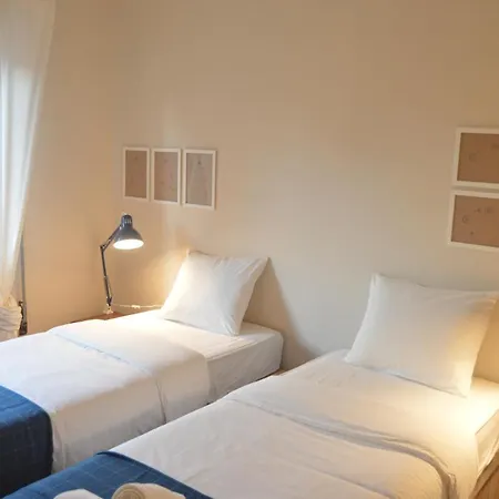 Ostello Incredible - Surf House Oporto