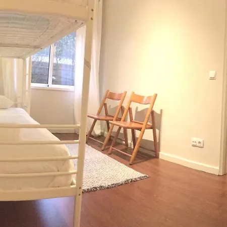 Hostal Surf House *