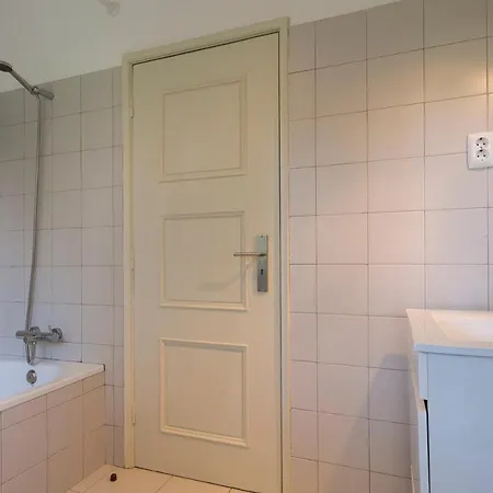 Surf House Hostal Oporto